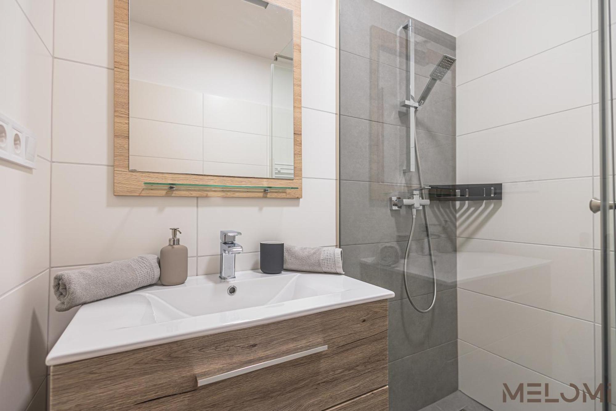 Melomi Apartman Sárvár Kültér fotó