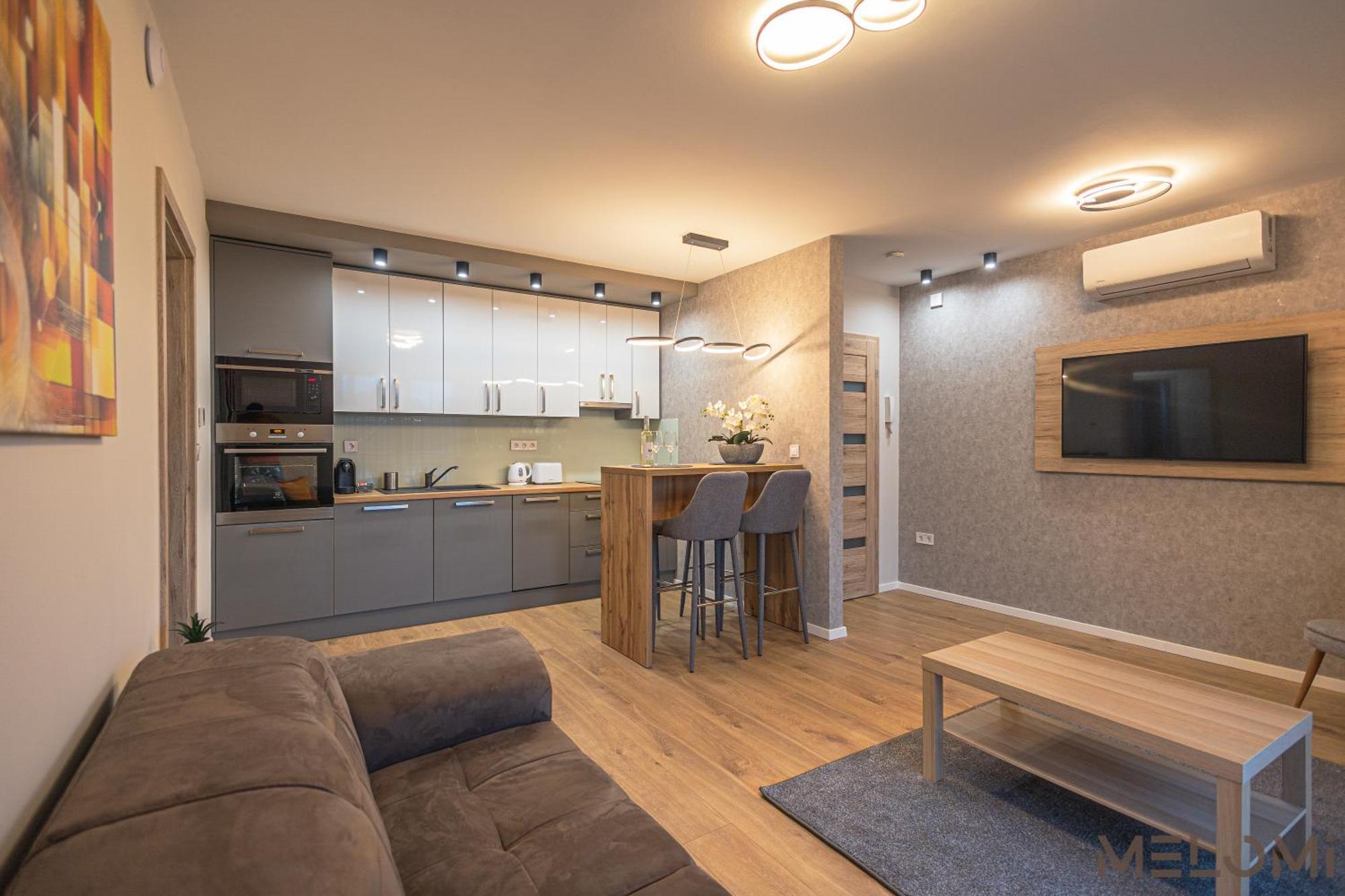 Melomi Apartman Sárvár Kültér fotó